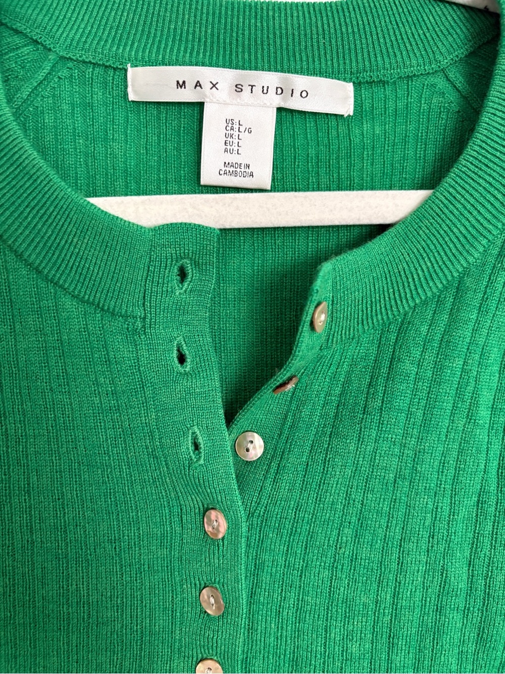 Max Studio Women’s Vibrant Green Ribbed Button-Up Henley Cardigan